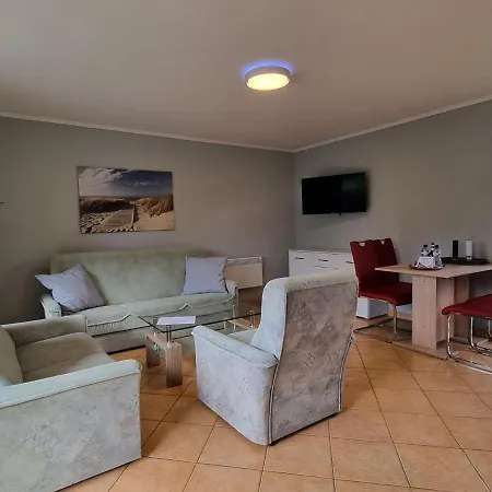 בית נופש Reihenhaus Am Gross Labenzer See, Klein Labenz